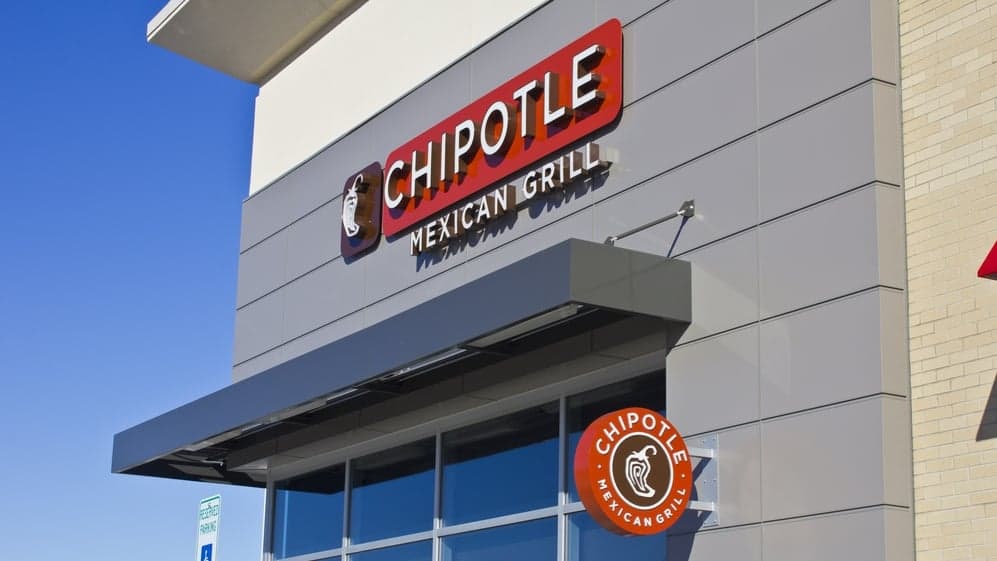 Nation’s Restaurant News: Chipotle co-CEO Monty Moran Resigns Nation’s Restaurant News: Chipotle co-CEO Monty Moran Resigns