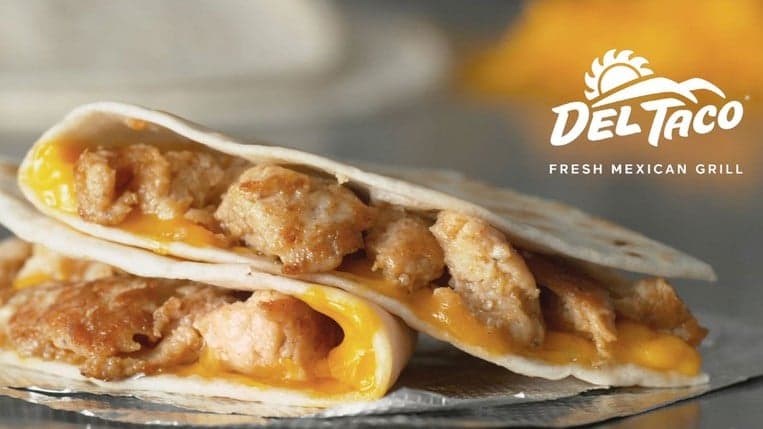 QSR: Del Taco Looks to Differentiate from Taco Bell, Chipotle with Brand Refresh QSR: Del Taco Looks to Differentiate from Taco Bell, Chipotle with Brand Refresh