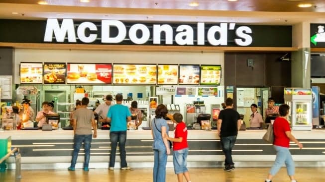 Nation’s Restaurant News: McDonald’s Shakes Up its Image Nation’s Restaurant News: McDonald’s Shakes Up its Image