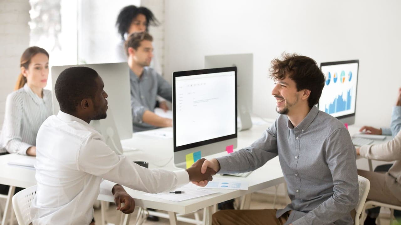 3 Ways to Set Your New Hire Up for Success 3 Ways to Set Your New Hire Up for Success