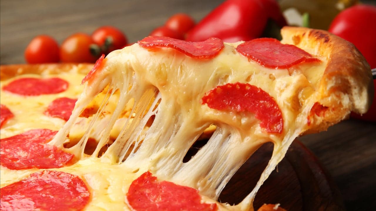 CNN: This Pizza is Red Hot! Domino’s and Papa John’s on Fire CNN: This Pizza is Red Hot! Domino’s and Papa John’s on Fire