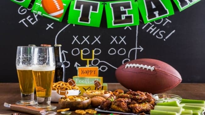 QSR Magazine: Restaurants Score with Football QSR Magazine: Restaurants Score with Football