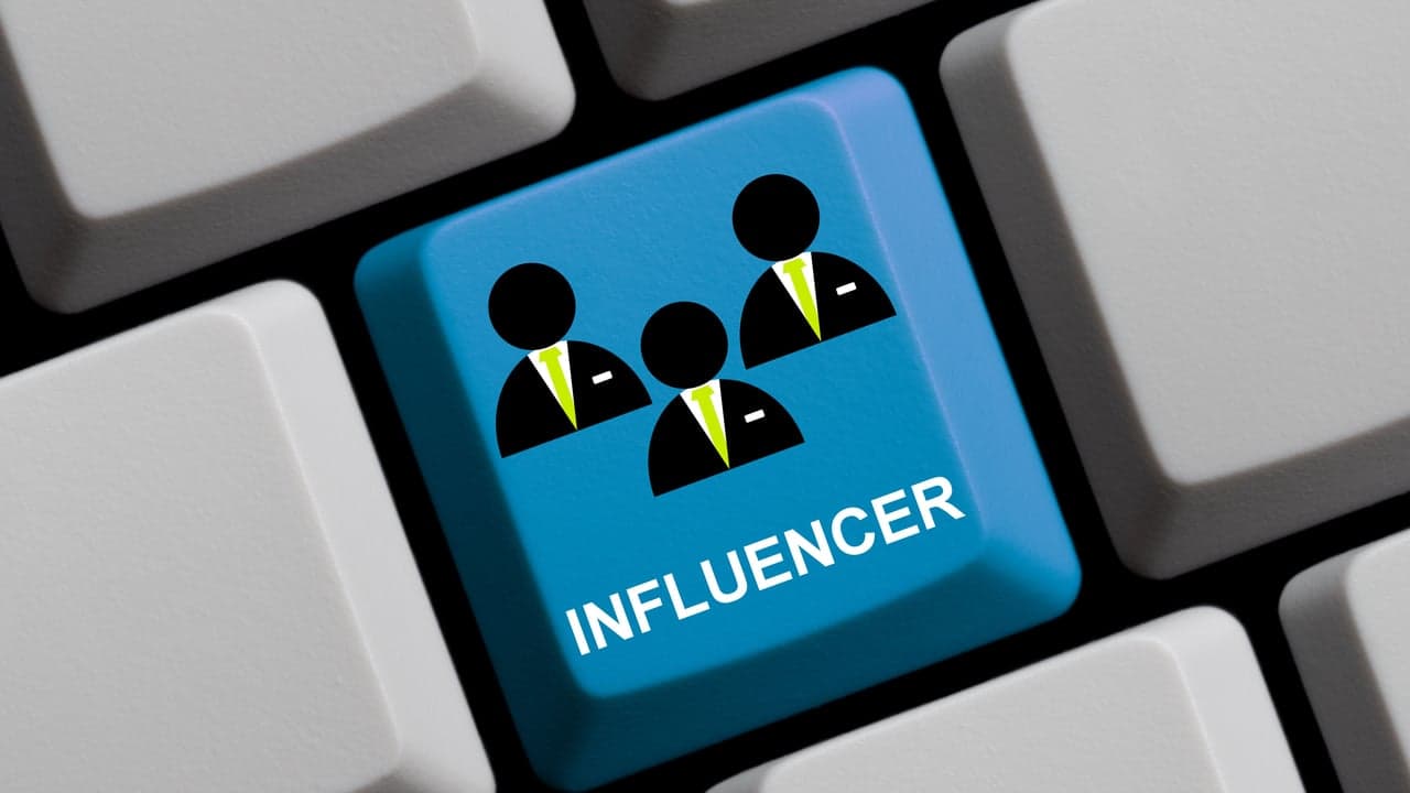 7 Ways a Brand Can Benefit from Signing a Celebrity 7 Ways a Brand Can Benefit from Signing a Celebrity