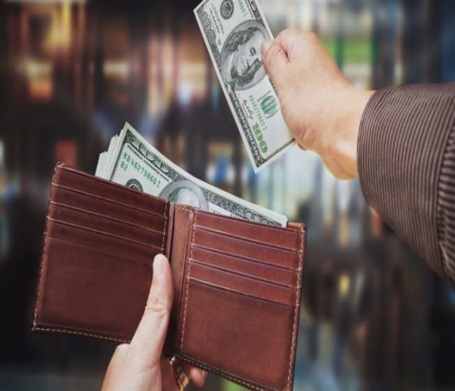 Retail, restaurant franchises see a boost in sales during March Retail, restaurant franchises see a boost in sales during March