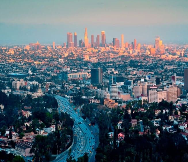 Los Angeles Times: Los Angeles' minimum wage on track to go up to $15 by 2020 Los Angeles Times: Los Angeles' minimum wage on track to go up to $15 by 2020