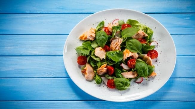 Food & Wine: This Drive-Thru Salad Bar Promises Fast Food That’s Actually Healthy Food & Wine: This Drive-Thru Salad Bar Promises Fast Food That’s Actually Healthy