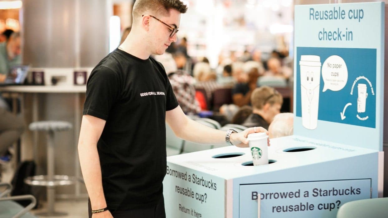 Starbucks Tests Reusable Cups at London Airport Starbucks Tests Reusable Cups at London Airport