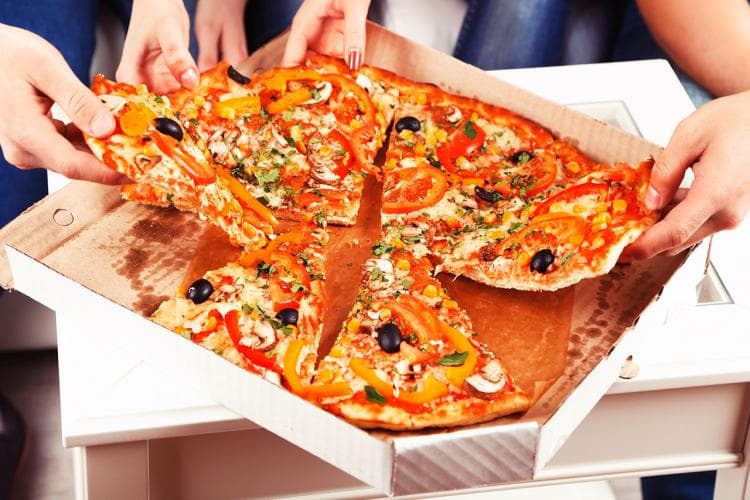 Your Pie and Toppers Pizza Take Advantage of Fast-Casual Pizza Boom Your Pie and Toppers Pizza Take Advantage of Fast-Casual Pizza Boom