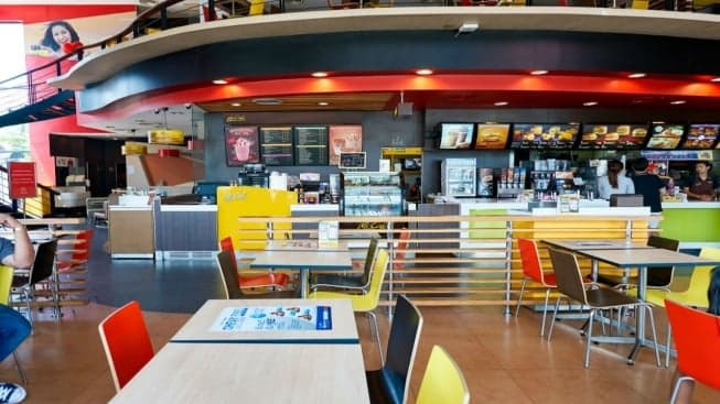 Adweek: Why So Many Legacy Fast-Food Restaurants Are Getting Makeovers Adweek: Why So Many Legacy Fast-Food Restaurants Are Getting Makeovers