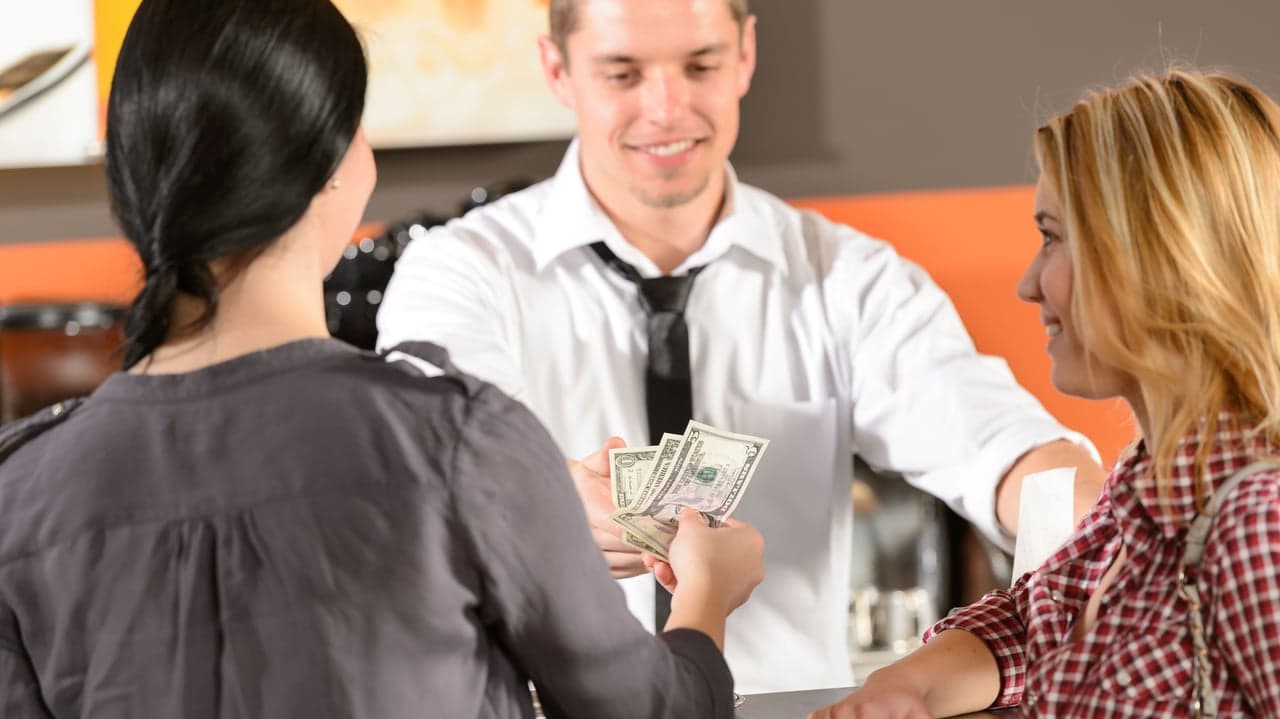 Survey: Americans Prefer Paying with Cash for Smaller Purchases Survey: Americans Prefer Paying with Cash for Smaller Purchases