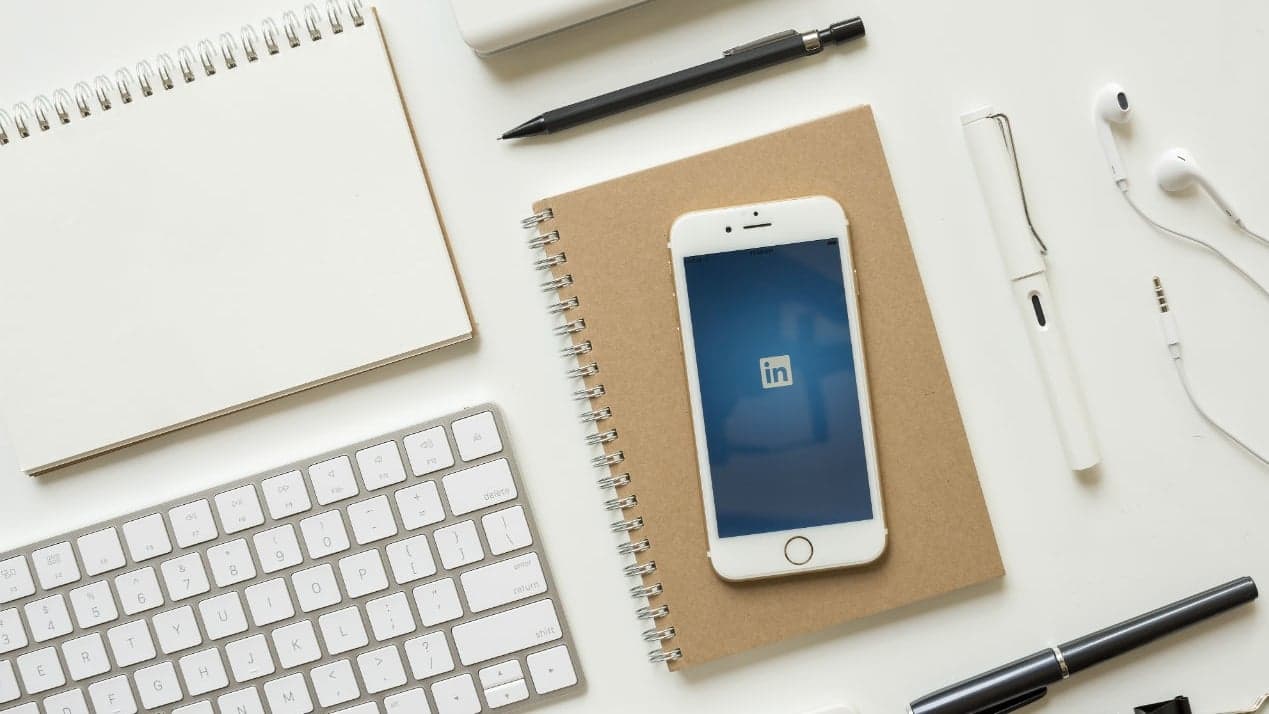 The Power of LinkedIn: How to Get a New Job and Find a Great Prospect The Power of LinkedIn: How to Get a New Job and Find a Great Prospect