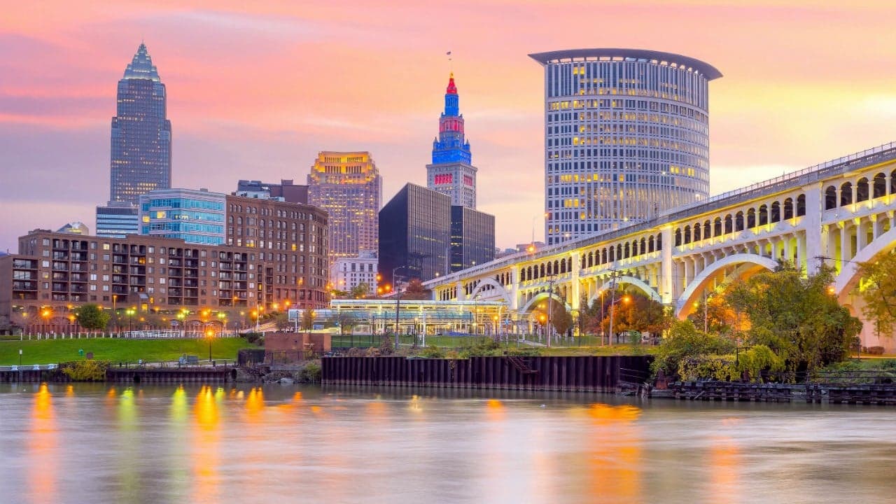 Buffalo Wings & Rings Plans Cleveland Expansion Buffalo Wings & Rings Plans Cleveland Expansion