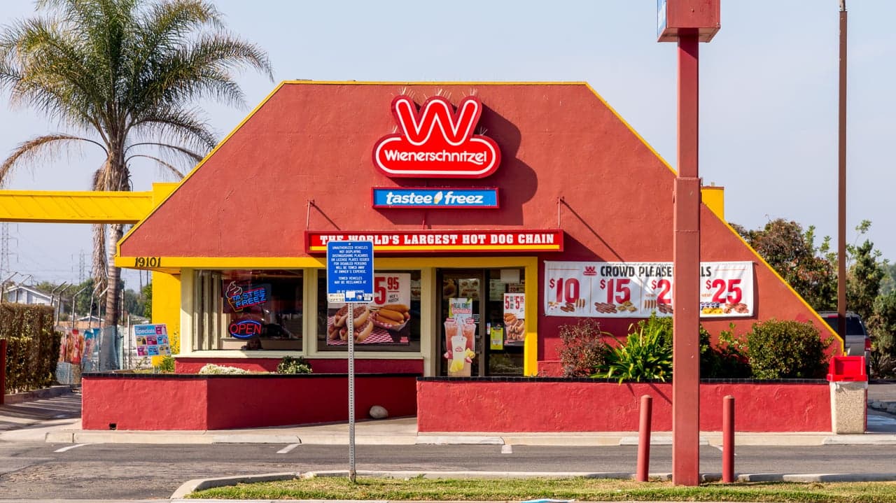 Wienerschnitzel Slices Franchise Fee 84 Percent For First Investors of 2019 Wienerschnitzel Slices Franchise Fee 84 Percent For First Investors of 2019