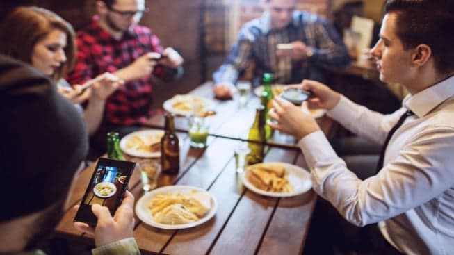 QSR Magazine: Keeping Up with the Foodie Generation QSR Magazine: Keeping Up with the Foodie Generation