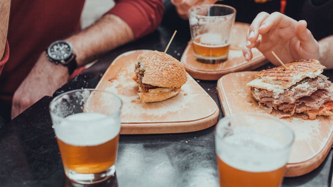 How Upscale Fast Casual Chains Are Challenging the Entire Limited Service Restaurant Industry How Upscale Fast Casual Chains Are Challenging the Entire Limited Service Restaurant Industry