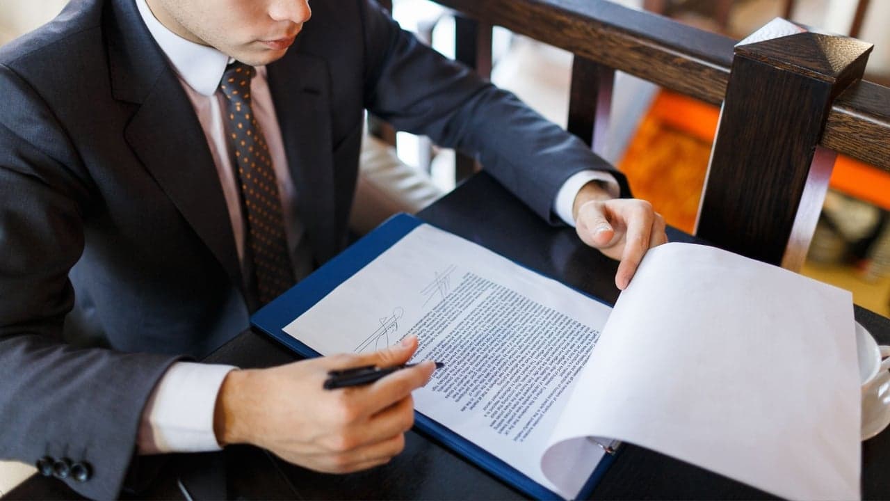 Dissecting Key Points In a Franchise Agreement Dissecting Key Points In a Franchise Agreement