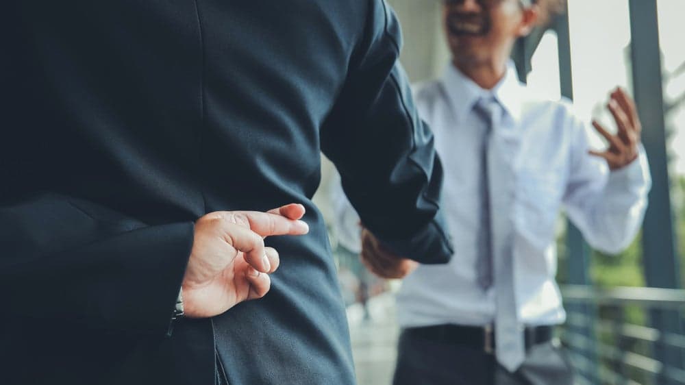 The Pros and Cons of Working With a Franchise Broker The Pros and Cons of Working With a Franchise Broker