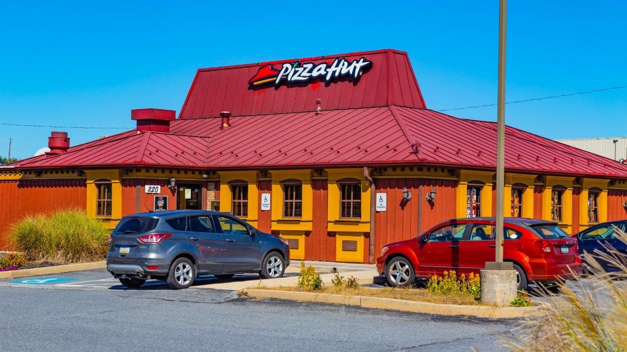 QSR: 'Every Dollar Counts' in Pizza Hut's New Rewards Program QSR: 'Every Dollar Counts' in Pizza Hut's New Rewards Program