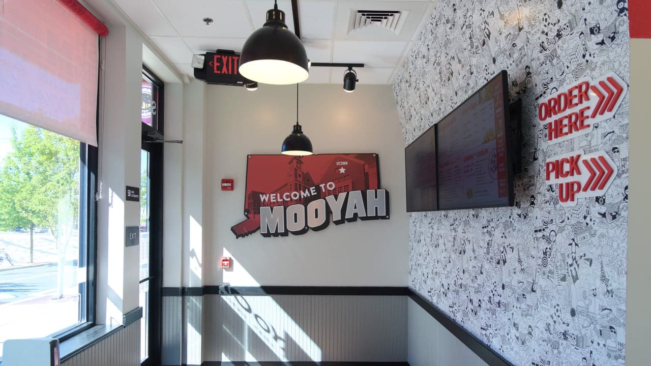 Business Observer: MOOYAH Burgers, Fries & Shakes Plans Florida Expansion Business Observer: MOOYAH Burgers, Fries & Shakes Plans Florida Expansion