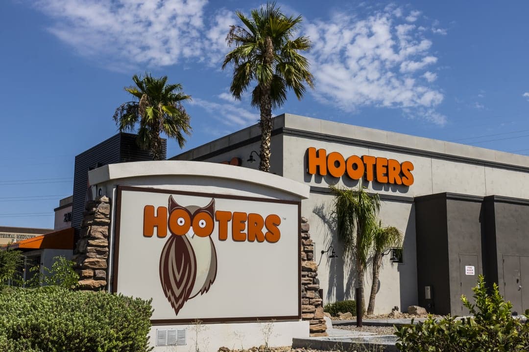 Is Hooters a Profitable Franchise Investment? Is Hooters a Profitable Franchise Investment?