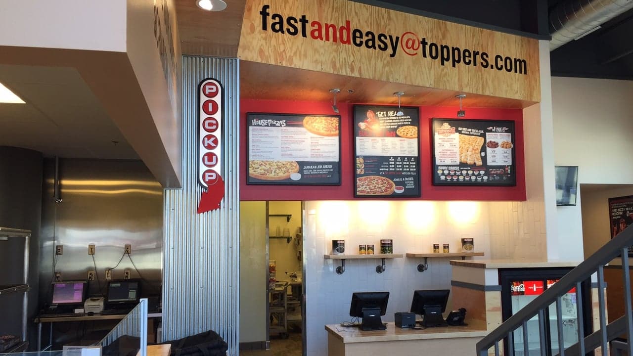 While Fast Casual Pizza Concepts Falter, Toppers Pizza Flourishes While Fast Casual Pizza Concepts Falter, Toppers Pizza Flourishes