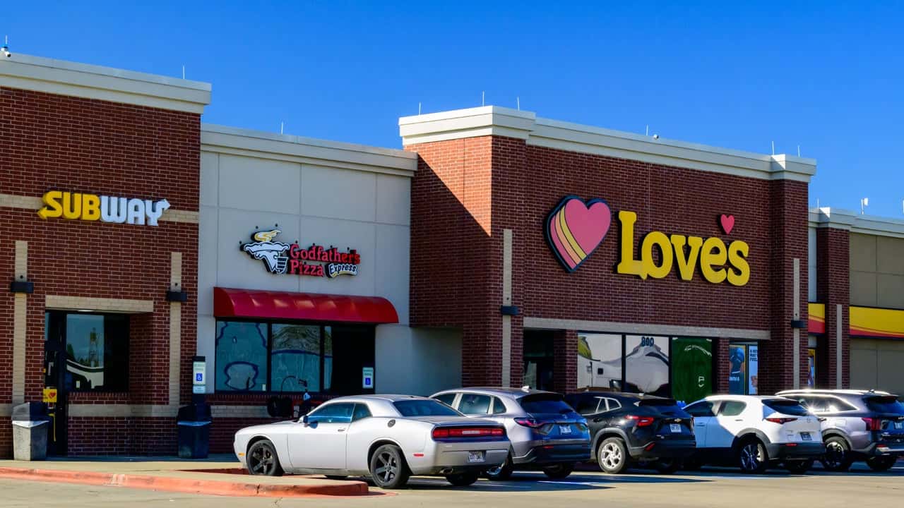 How undefined Evolved and Set New Standards Food and Beverage Franchises Increase Push Toward C-Store Growth Strategy