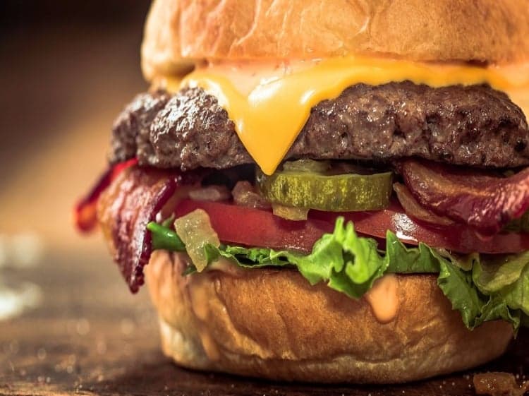 California Dreaming: MOOYAH Burgers, Fries & Shakes Opens in Los Gatos California Dreaming: MOOYAH Burgers, Fries & Shakes Opens in Los Gatos