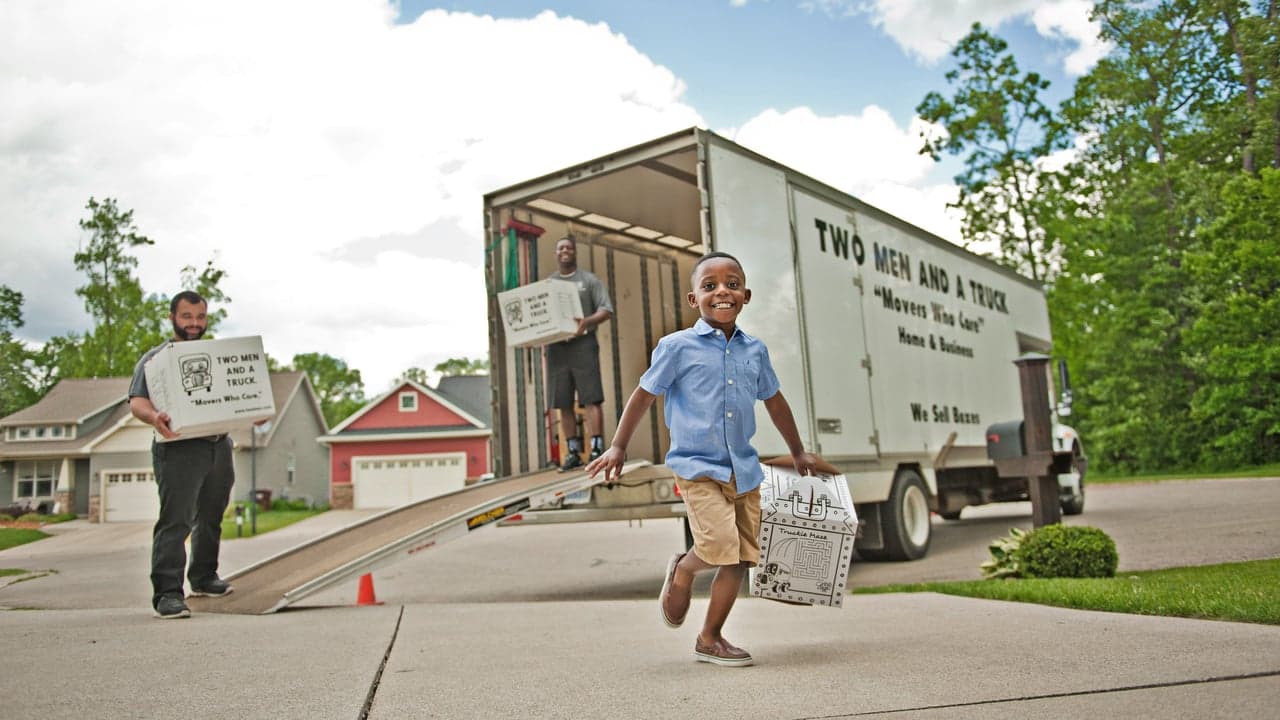 How Investing Time in His Business Allowed this TWO MEN AND A TRUCK® Franchisee to Devote More Time to Family How Investing Time in His Business Allowed this TWO MEN AND A TRUCK® Franchisee to Devote More Time to Family