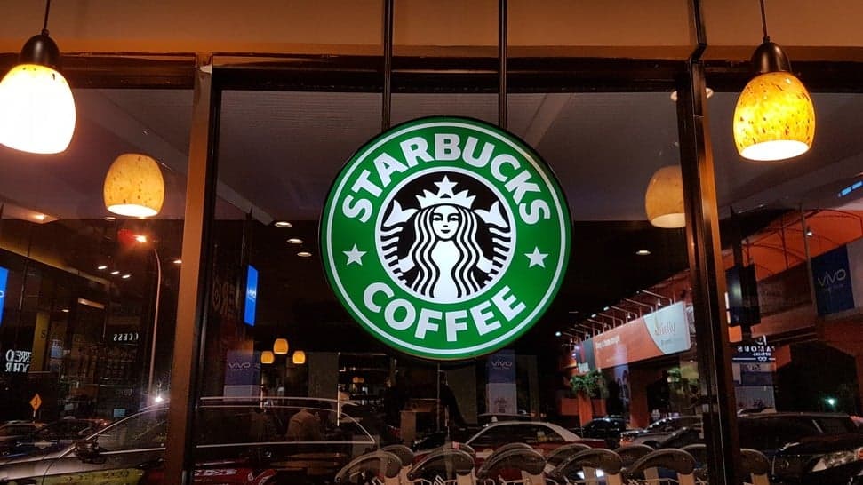 QSR Magazine: Starbucks Begins Testing Cashless Store in Seattle QSR Magazine: Starbucks Begins Testing Cashless Store in Seattle