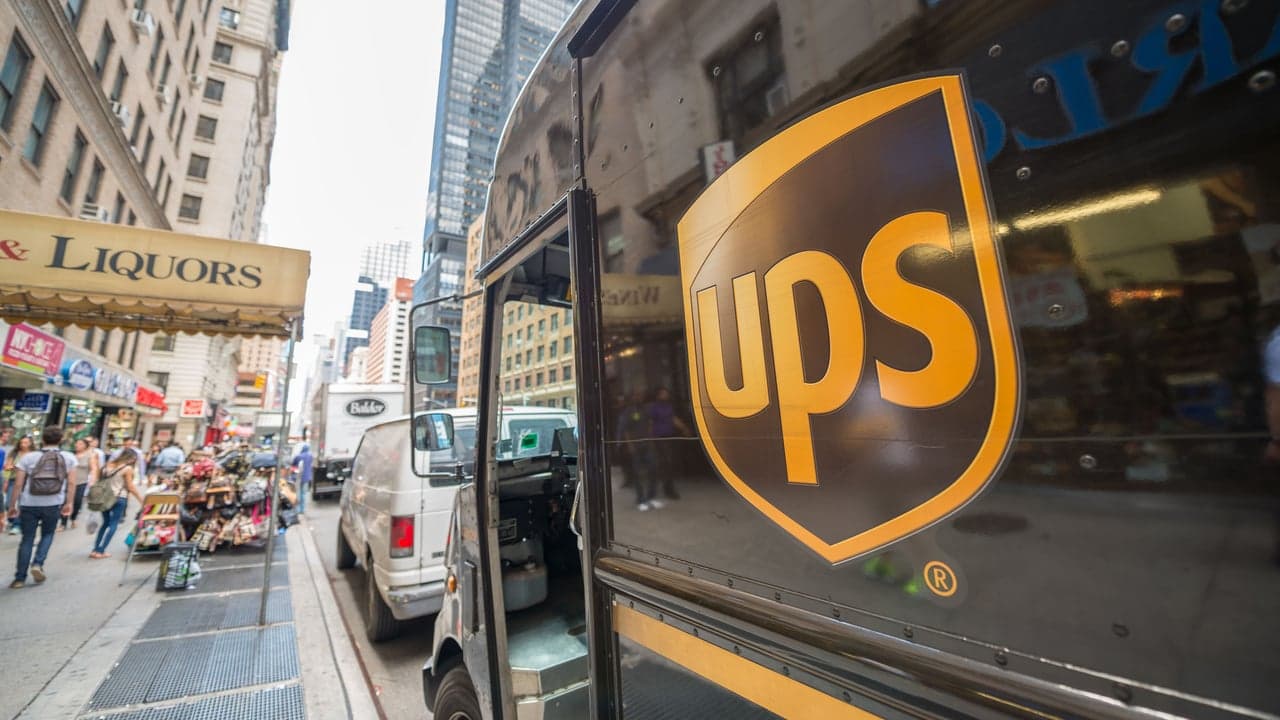 UPS Hosting 'Brown Friday' Today in Effort to Hire 40K Seasonal Employees UPS Hosting 'Brown Friday' Today in Effort to Hire 40K Seasonal Employees