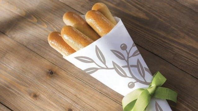 Olive Garden's Breadstick Bouquets Are One Valentine's Day Option Olive Garden's Breadstick Bouquets Are One Valentine's Day Option