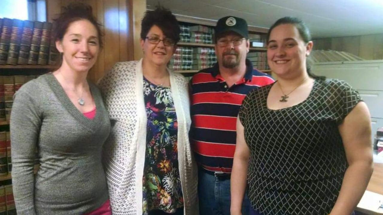 Farmingdale Hounds Town USA Franchisees Open Second Location In Hicksville Farmingdale Hounds Town USA Franchisees Open Second Location In Hicksville