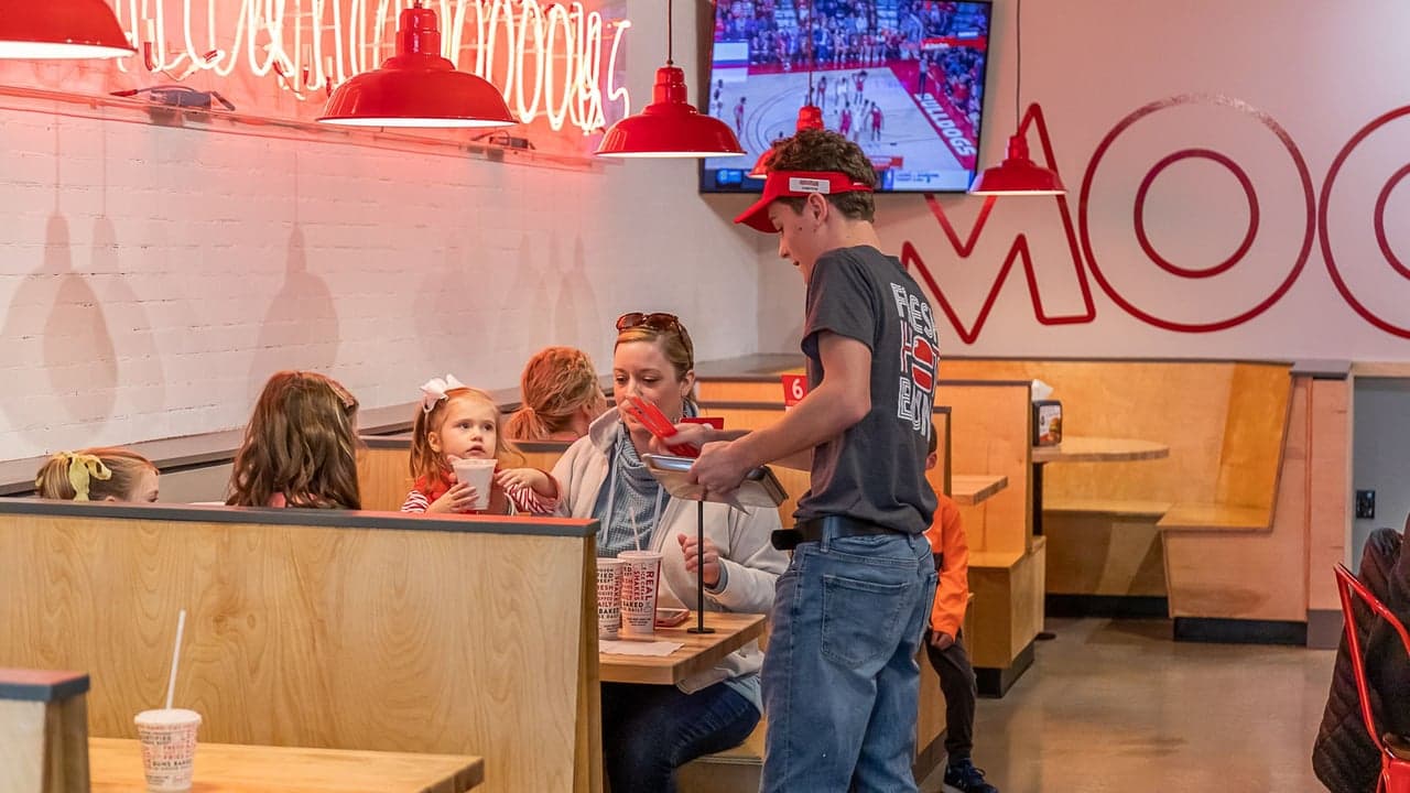 MOOYAH Burgers, Fries & Shakes Solidifies Spot as Top Conversion Opportunity for Restaurant Owners with New Franchise Deals Signed Across the U.S. MOOYAH Burgers, Fries & Shakes Solidifies Spot as Top Conversion Opportunity for Restaurant Owners with New Franchise Deals Signed Across the U.S.