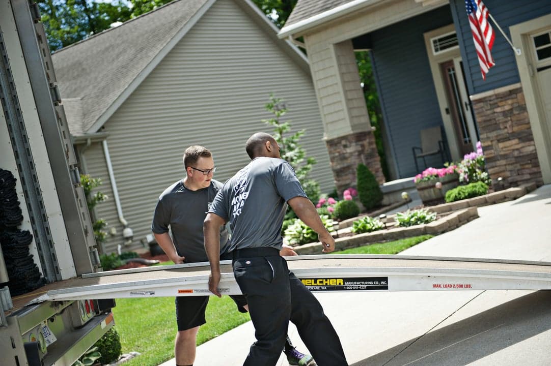 TWO MEN AND A TRUCK® Ramps up Hiring Efforts as Home Sales Increase TWO MEN AND A TRUCK® Ramps up Hiring Efforts as Home Sales Increase
