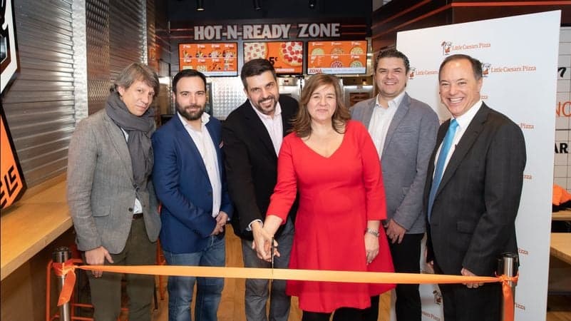 3 Reasons to Invest in Little Caesars® Pizza Internationally 3 Reasons to Invest in Little Caesars® Pizza Internationally