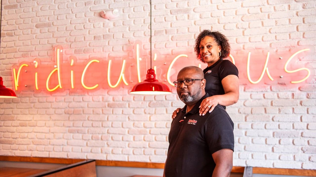 MOOYAH Burgers, Fries & Shakes Opening Second Baton Rouge Location; Bringing 25+ Jobs to Market MOOYAH Burgers, Fries & Shakes Opening Second Baton Rouge Location; Bringing 25+ Jobs to Market
