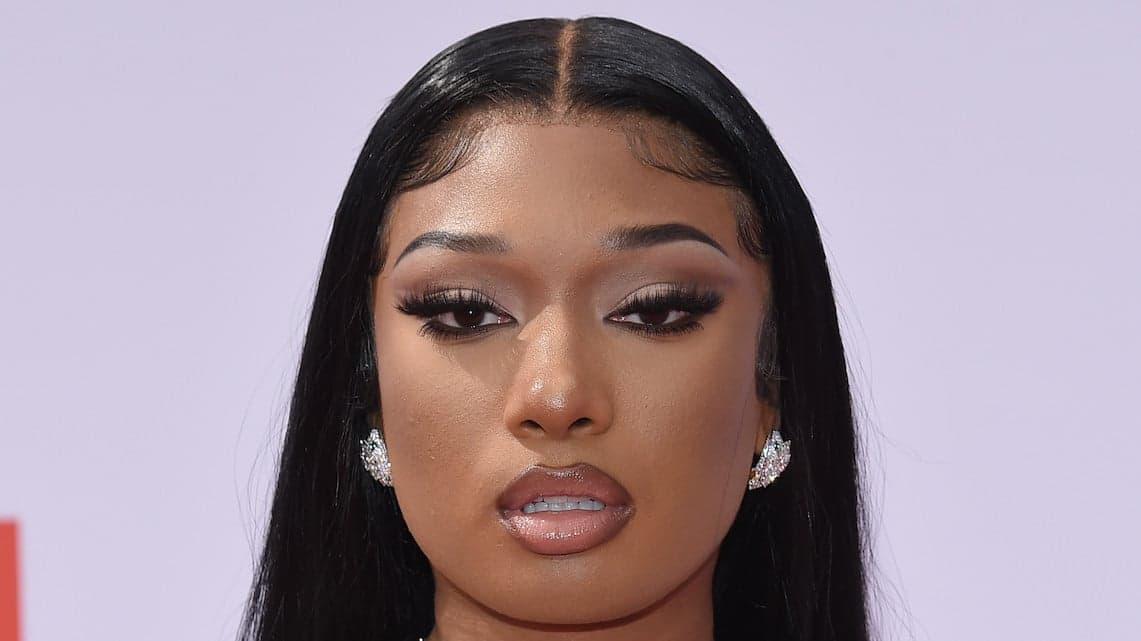 Megan Thee Franchisee: Megan Thee Stallion Signs On as Multi-Unit Popeyes Franchisee Megan Thee Franchisee: Megan Thee Stallion Signs On as Multi-Unit Popeyes Franchisee