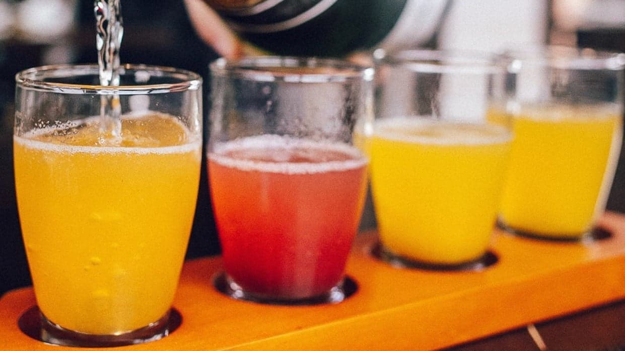 Famous Toastery Franchisees Find Success with a Full Bar; See 10% of Sales Coming from Beverages on Average Famous Toastery Franchisees Find Success with a Full Bar; See 10% of Sales Coming from Beverages on Average