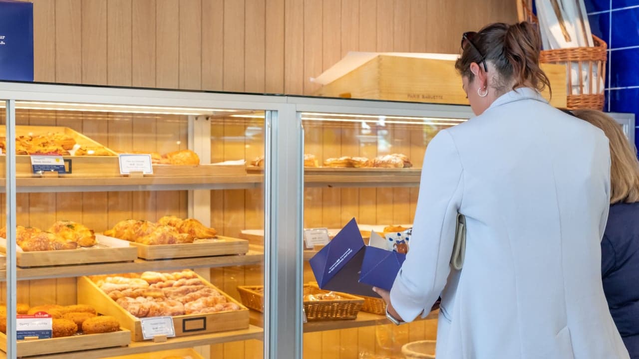 Restaurant Business: HOW A SOUTH KOREAN BAKERY CAFÉ CHAIN IS GROWING IN THE U.S. SELLING FRENCH PASTRIES Restaurant Business: HOW A SOUTH KOREAN BAKERY CAFÉ CHAIN IS GROWING IN THE U.S. SELLING FRENCH PASTRIES