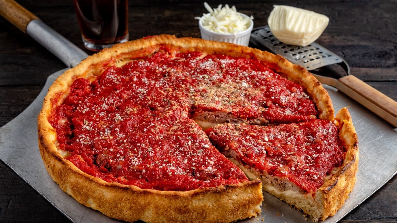Pizzeria Uno Gives Hotel Owners a Rare Opportunity to Bring a Beloved Neighborhood Restaurant to Their Guests and Local Community Pizzeria Uno Gives Hotel Owners a Rare Opportunity to Bring a Beloved Neighborhood Restaurant to Their Guests and Local Community