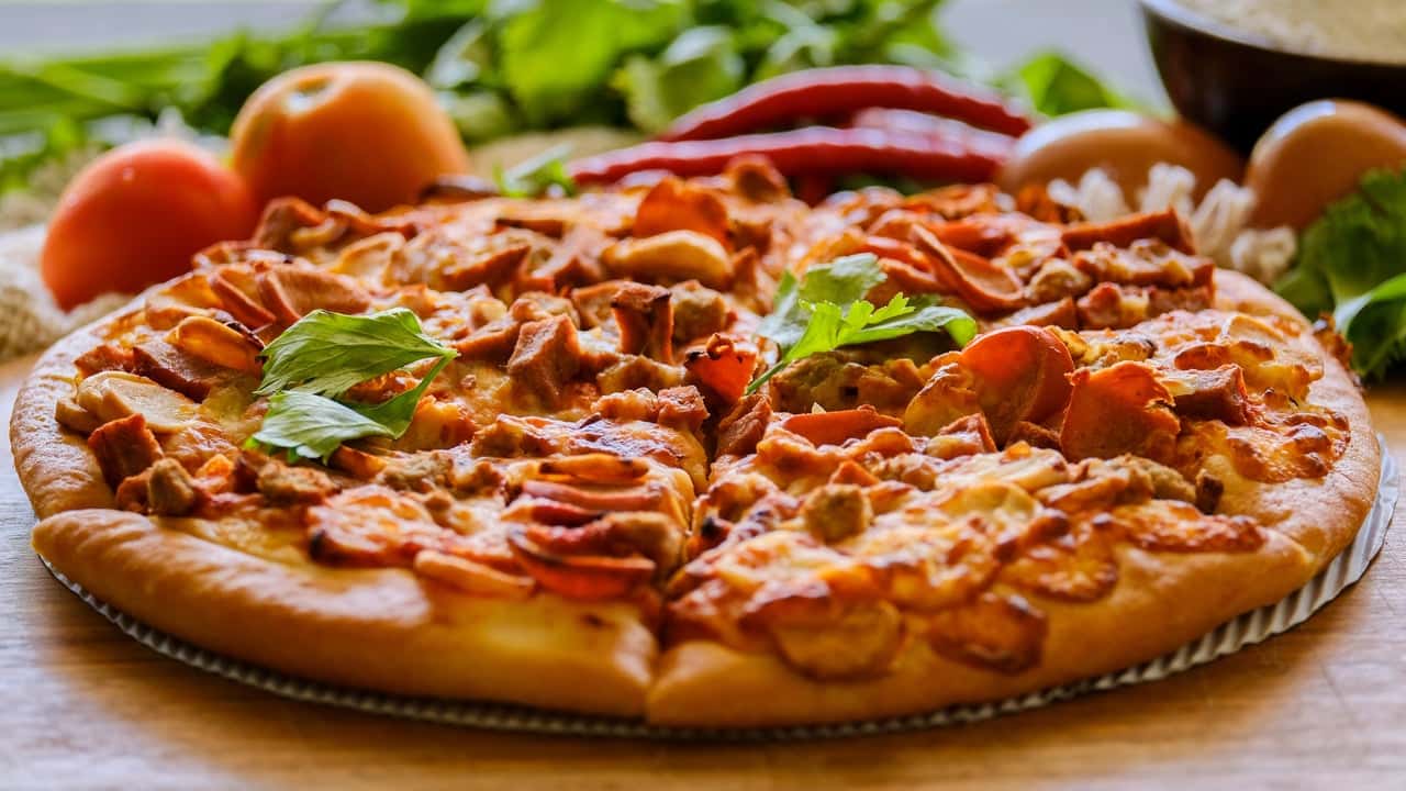 How undefined Evolved and Set New Standards Pizza Hut Announces Partnership With Dairy Partners of America, Aiming to Source 50% Of Its Cheese From Sustainable Farms by 2025