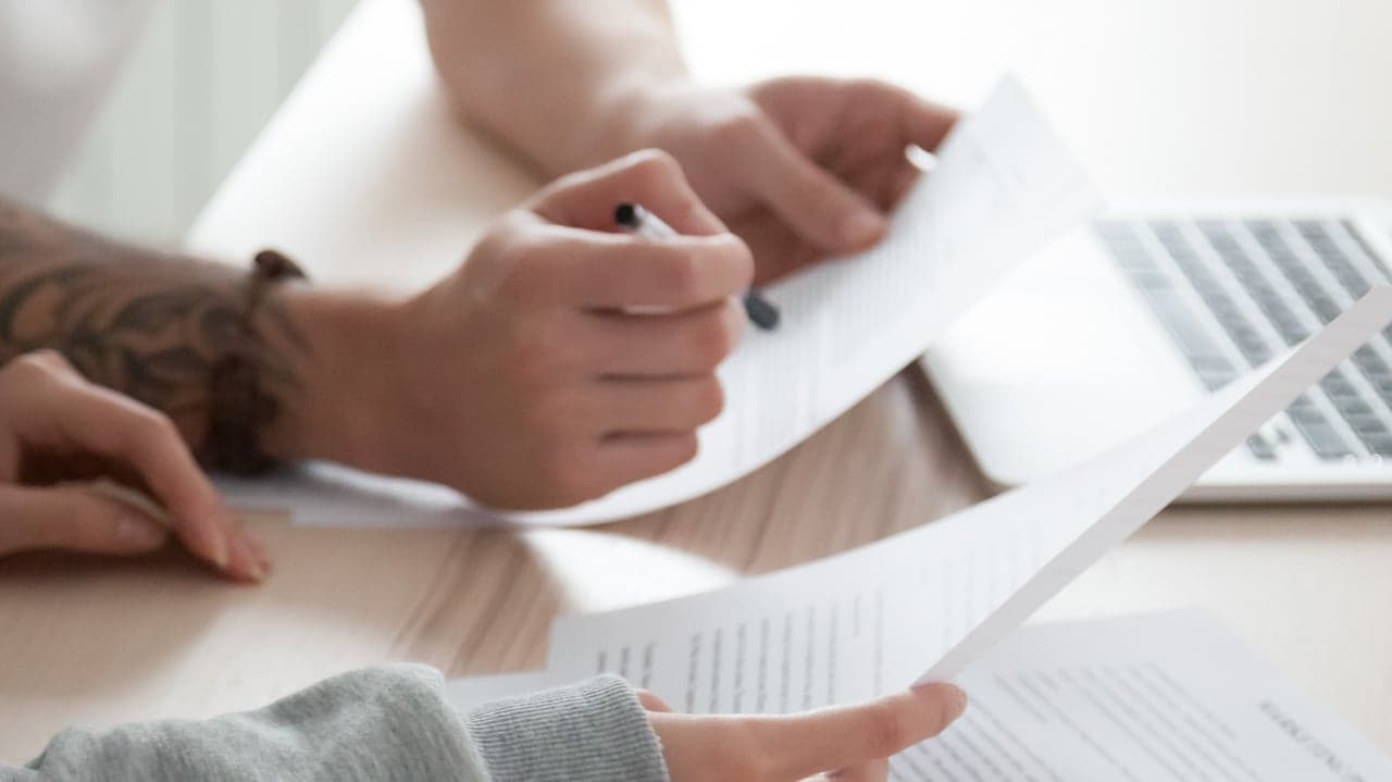 Understanding Item 11 of the Franchise Disclosure Document Understanding Item 11 of the Franchise Disclosure Document