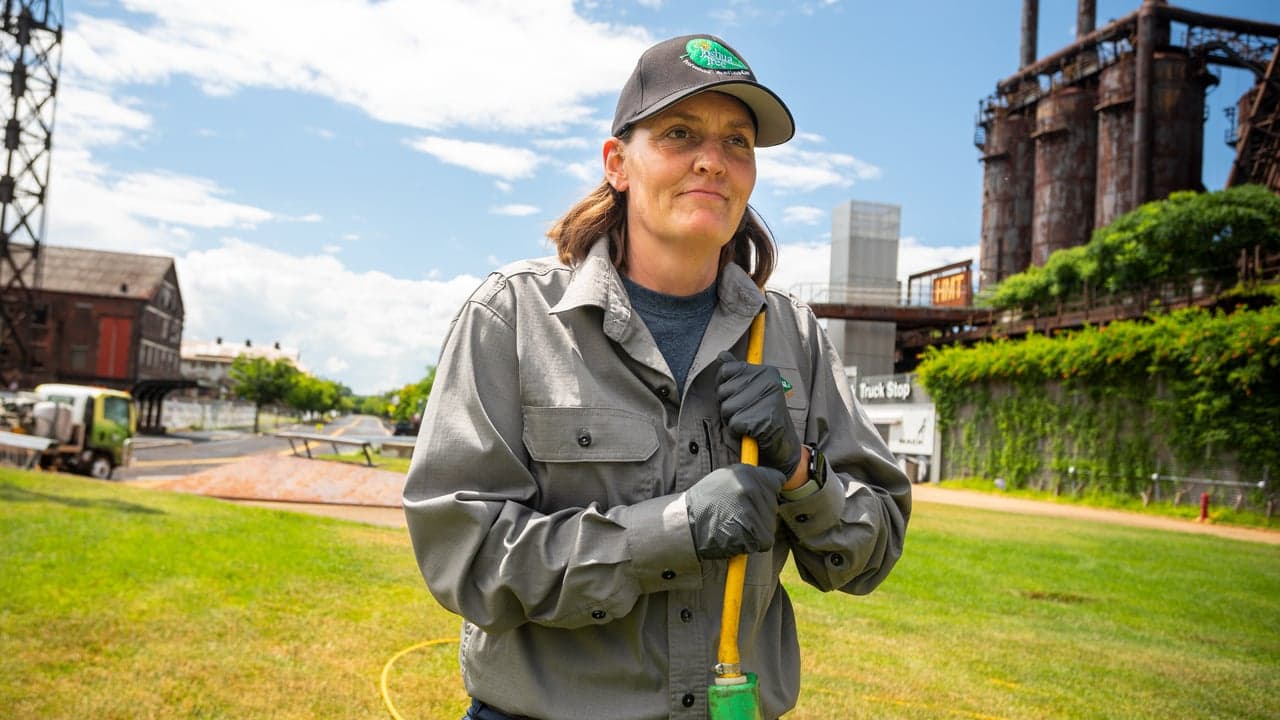 The Experts Behind The Brand: How this Lawn Department Supervisor Supports Growth at Joshua Tree Experts The Experts Behind The Brand: How this Lawn Department Supervisor Supports Growth at Joshua Tree Experts
