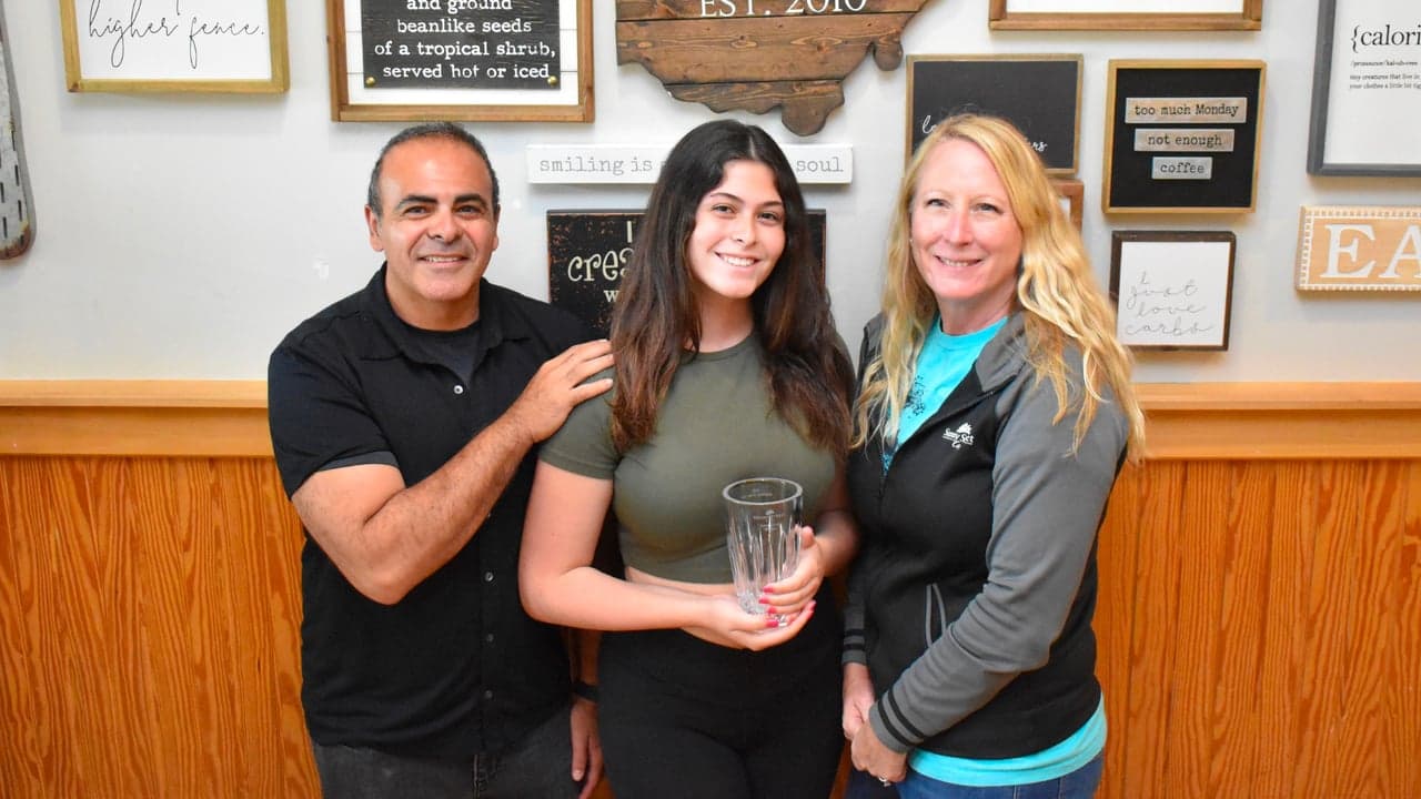 Decade-Plus Franchisees Win Sunny Street Café’s Franchise Operators of the Year Decade-Plus Franchisees Win Sunny Street Café’s Franchise Operators of the Year