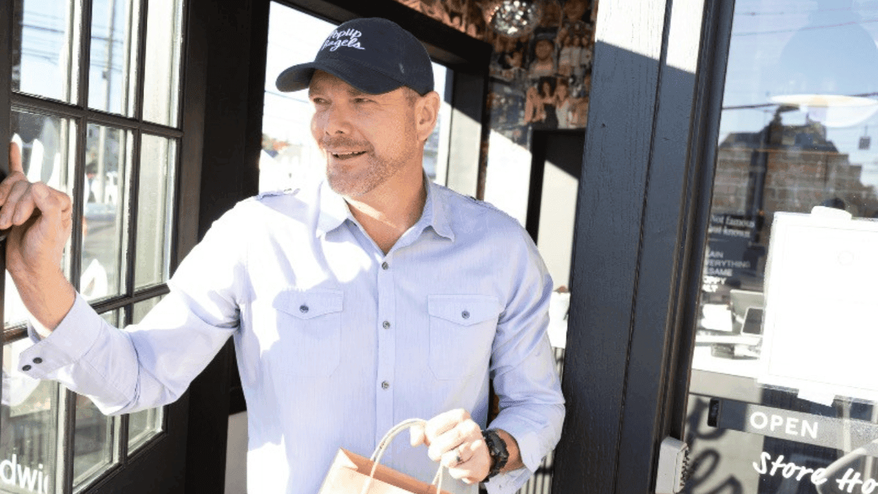 PopUp Bagels Launches National Franchise Expansion with New CEO Tory Bartlett Leading the Charge PopUp Bagels Launches National Franchise Expansion with New CEO Tory Bartlett Leading the Charge