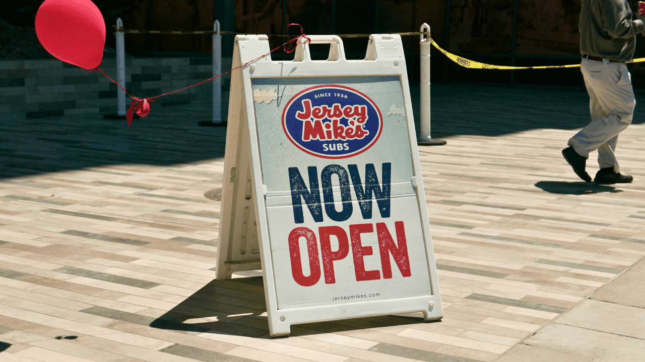 Jersey Mike’s Hits 3,000 Locations Amid Unprecedented Growth Jersey Mike’s Hits 3,000 Locations Amid Unprecedented Growth