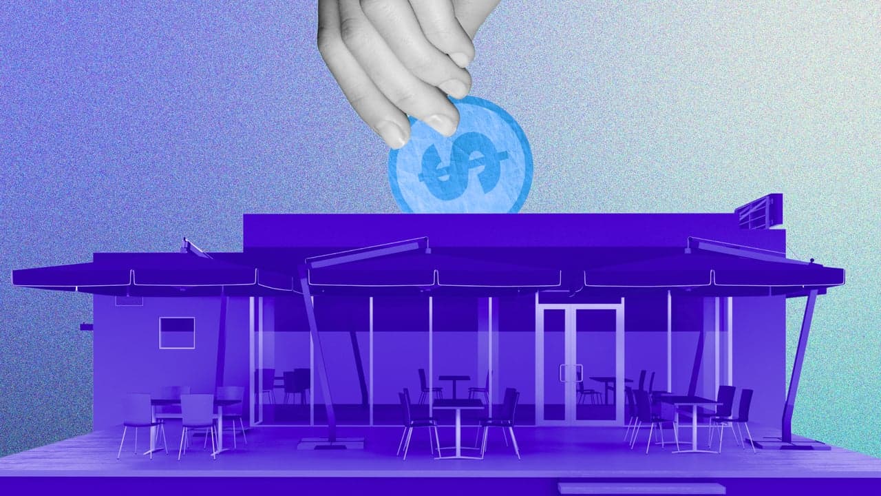 Low-Cost Restaurant Franchises Under $100K That Deliver Big Returns Low-Cost Restaurant Franchises Under $100K That Deliver Big Returns