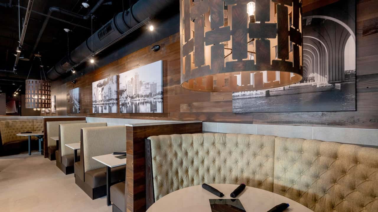 Lexington Herald Leader: This Restaurant Chain Eyes Photo of interior of Melting Pot restaurant