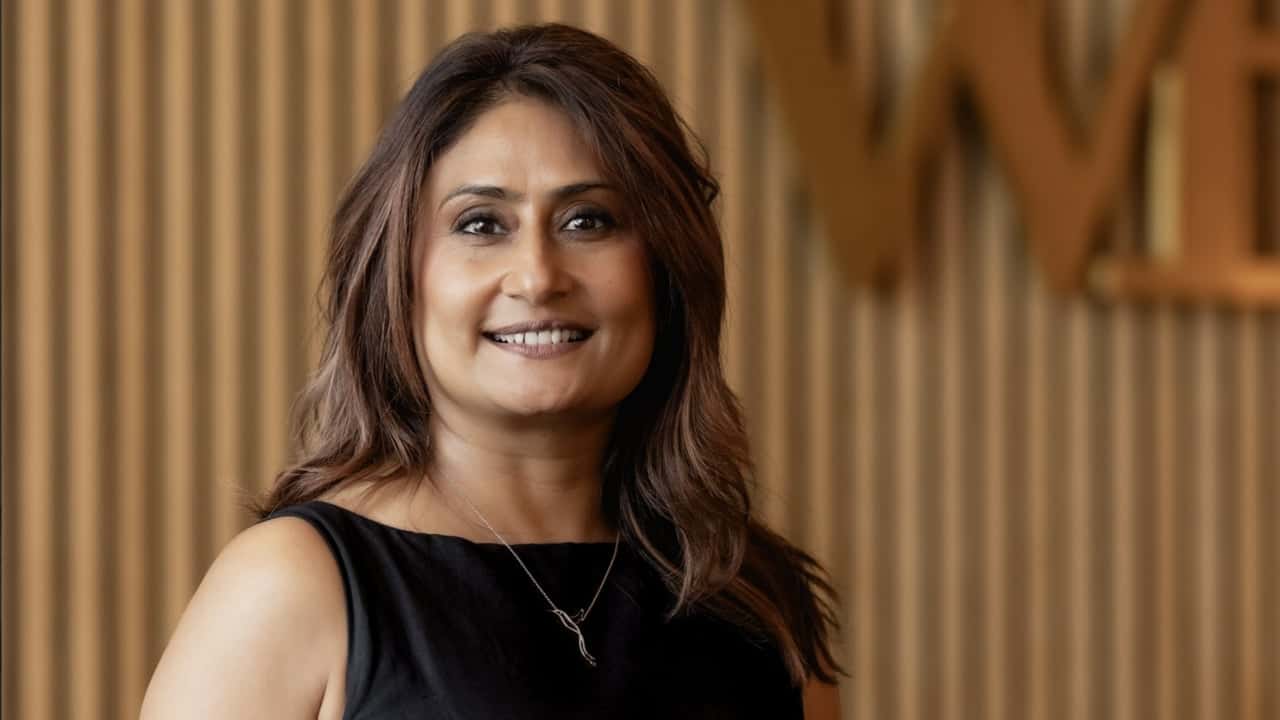 Established Woodhouse Spas Franchisee to Expand in Chicago Portrait of Sonal Patel in Woodhouse Spa location