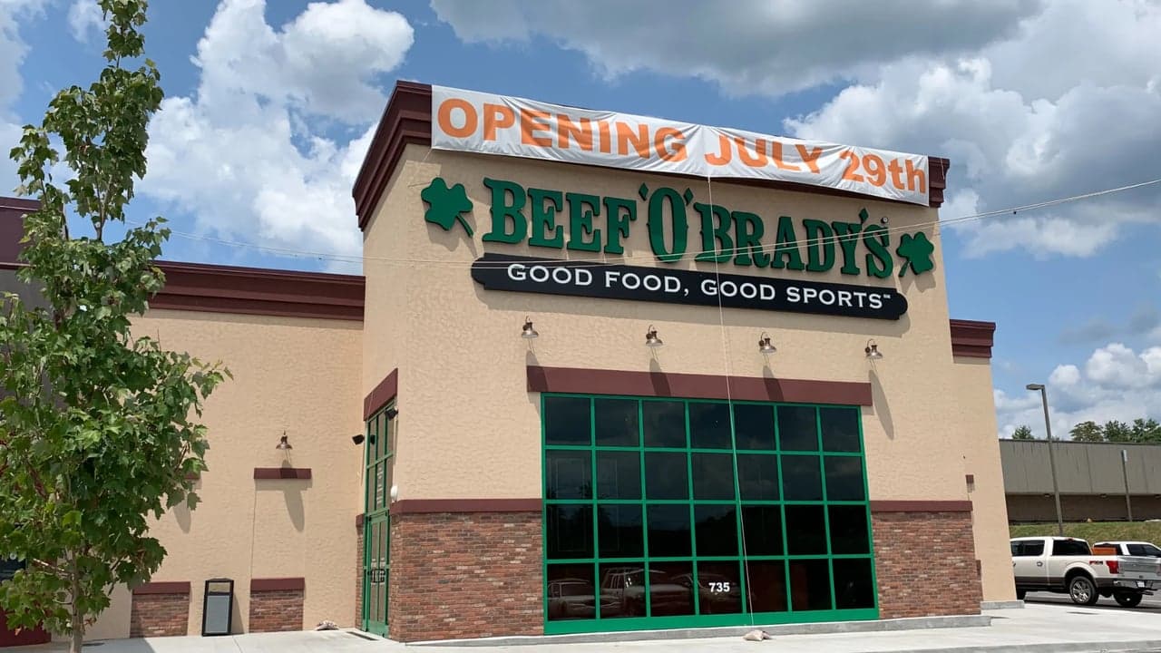 10 Reasons To Buy a Beef ‘O’ Brady’s Franchise in 2026 10 Reasons To Buy a Beef ‘O’ Brady’s Franchise in 2026